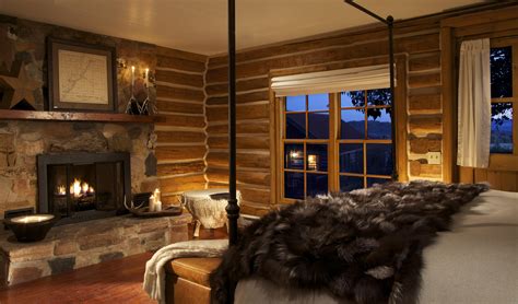 Cozy Cabins: 40 Cabin Rentals for an Outdoor Getaway