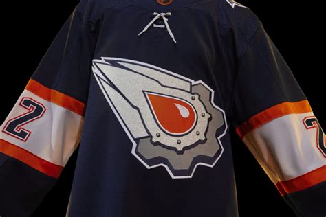 Oilers reveal new "reverse retro" jersey featuring Oil Gear logo (PHOTOS) | Offside