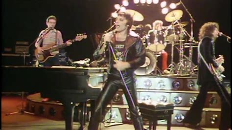 Watch and Listen: An Epic Compilation of Queen's Live Performances in ...