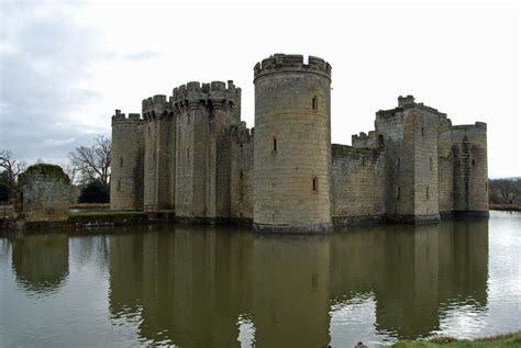 Bodiam Castle - East Sussex England | Bodiam castle, Castle, Castles in ...