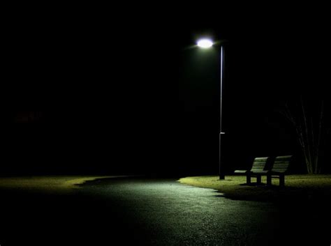 lightdarkness.jpg (1023×763) | Dark street, Street light, Light in the dark