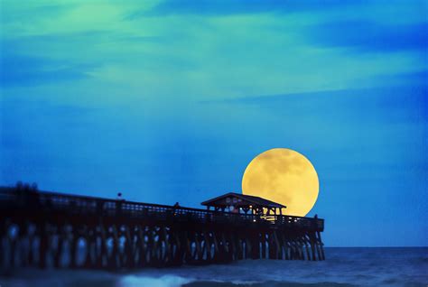 Photo op: The biggest supermoon in 30 years is coming in 2 weeks