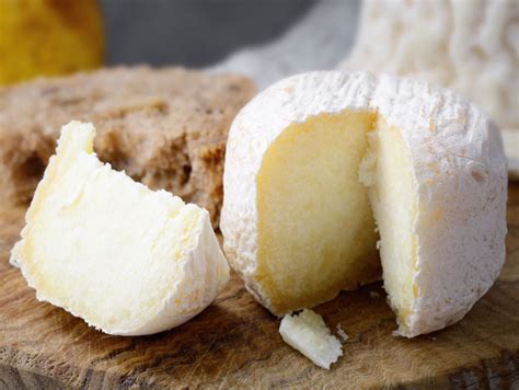 6 Types of Goat Cheese Every Fromage Fan Should Know - Perishable News