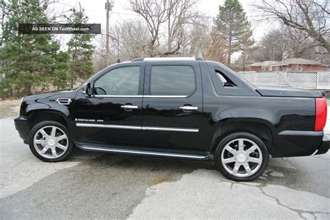 2007 Cadillac Escalade Ext Black 6. 2l Awd Completely Loaded With 22inch Rims