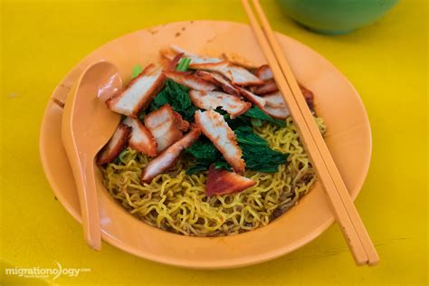 Singapore Food Guide: 25 Must-Eat Dishes (& Where to Try Them)