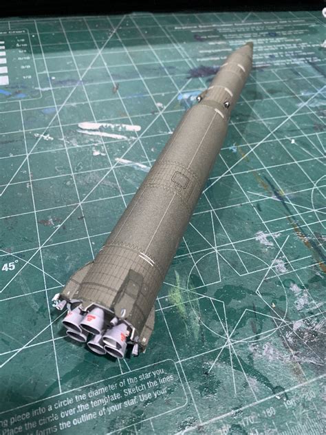 1/96 Soviet SS-7 Missile - EcardModels