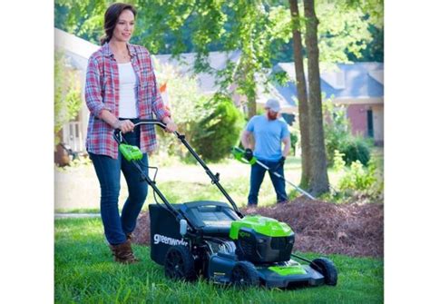 7 Best Self-Propelled Mulching Lawn Mowers.Gas/Electric