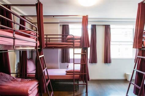 13 Best Hostels in LONDON for Solo Travelers, Party OR Chill in 2023