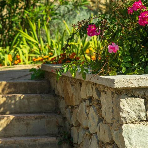 Choosing Hardscape Materials: A Pro Guide | Guerrero Landscaping