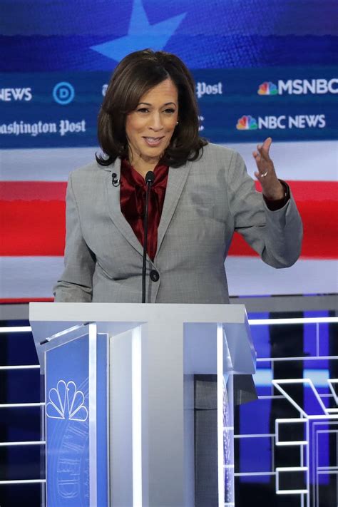 25 Kamala Harris' Outfits That Prove She's The Best At Power Dressing