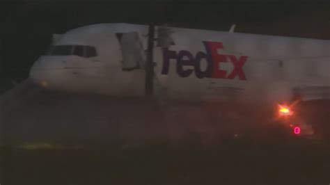 3 people safe after FedEx plane forced to crash land in Chattanooga ...