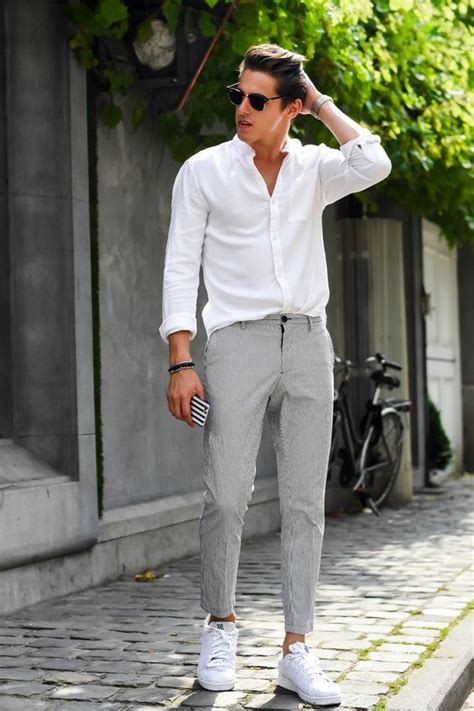 Grey Casual Trouser, Chinos Outfit Trends With White Shirt, Tenue ...