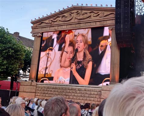 André Rieu en Emma Kok bundelen krachten voor bruisende versie van ...