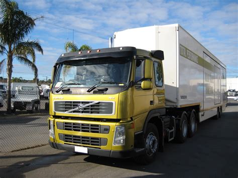 File:Volvo FM 6x4.jpg - Wikimedia Commons