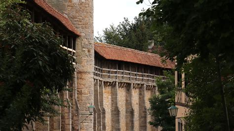 Walking on the Free Ramparts and Town Walls of Rothenburg ob der Tauber