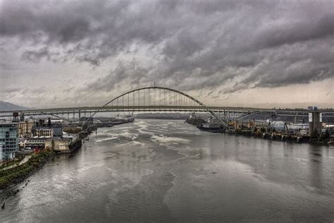 Fremont Bridge - The Willamette Light Brigade