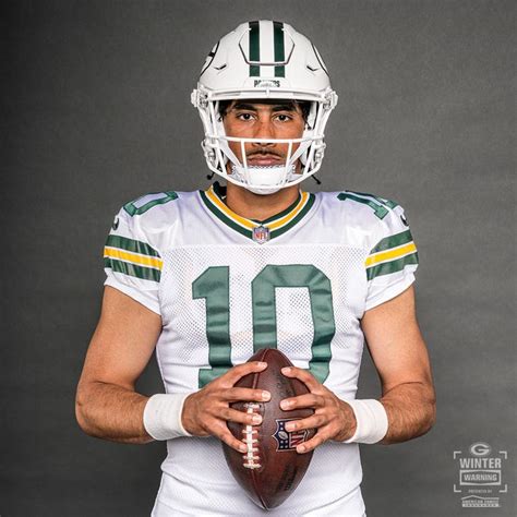 Packers unveil alternate white helmet, uniforms for Texans game