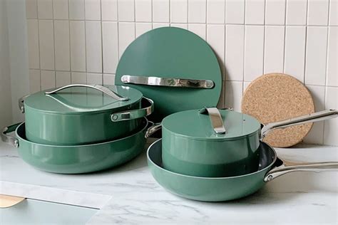 13 Best Ceramic Cooking Pots & Pans (2021)