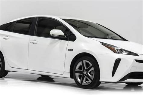 Used 2020 Toyota Prius for Sale Near Me | Edmunds