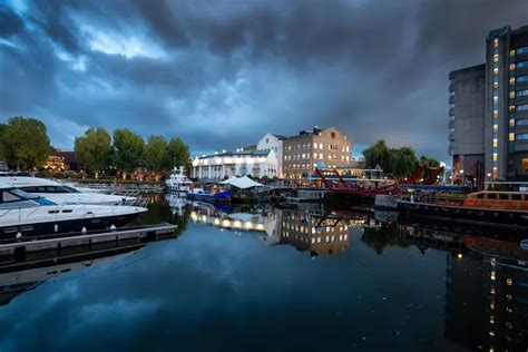 Boat Restaurant London - Enjoy a Unique Dining Experience