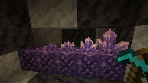 How to get amethyst cluster in Minecraft