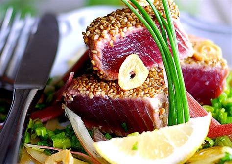 Seared Tuna or Bonito Coated in Sesame (with Garlic Ponzu Sauce) Recipe by cookpad.japan - Cookpad