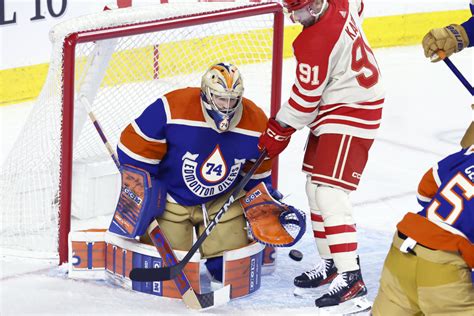 Oilers beat Flames 3-1 for Canadian-record 13th straight victory