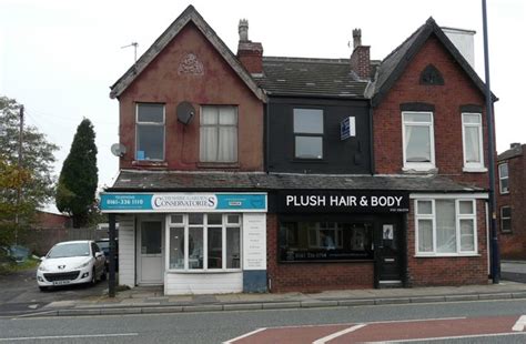 113-115 Hyde Road, Denton © Gerald England :: Geograph Britain and Ireland