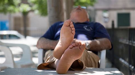 The end of the Spanish siesta? - BBC News