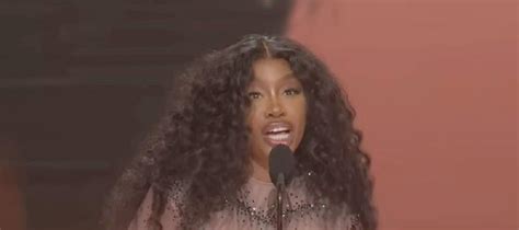 SZA Explains Why She Had Breast Implants Removed