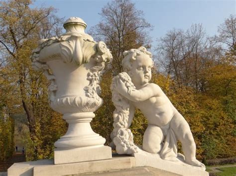 What is Rococo Sculpture? Characteristics and representatives