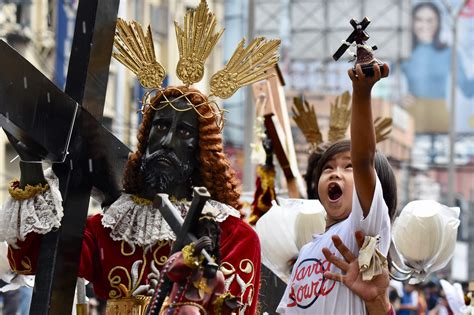 Photo gallery: Image of suffering Jesus inspires piety among Filipinos ...