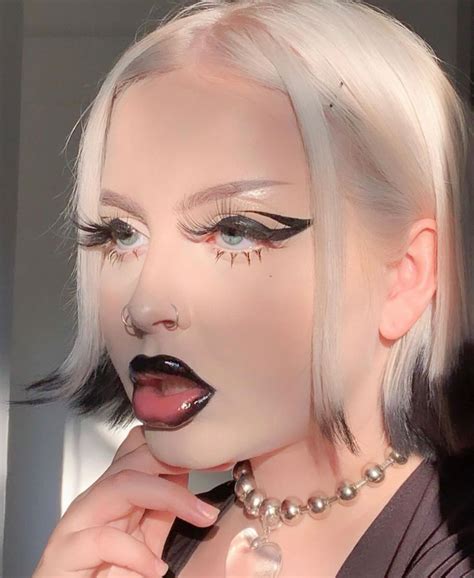 silkdreamin🦋 | Edgy makeup, Hair makeup, Alt makeup