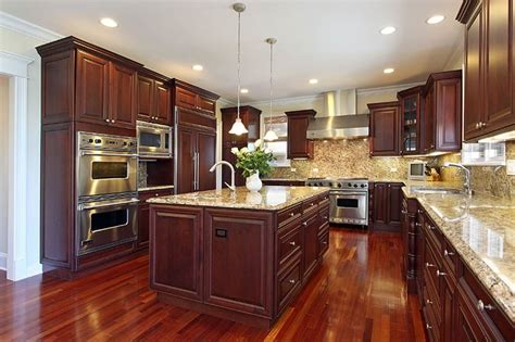 How to Pair Countertop Colors with Dark Cabinets