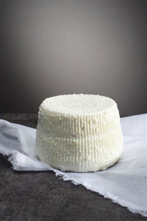 Cheese Factory: The 7 Stages of Making Cheese - Foodie