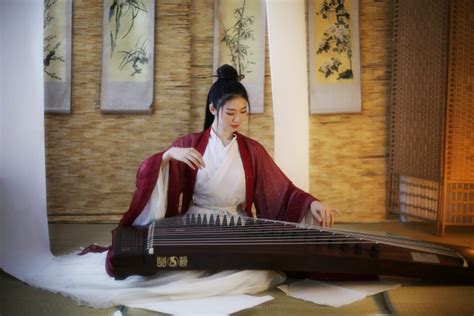 Guzheng Lessons for Kids - Pasadena, CA | Hollywood Arts Academy