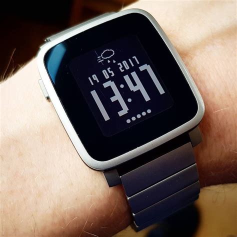 "SimpleDots" #Watchface on #PebbleTimeSteel with original steel #watchband #pebble #smartwatch # ...