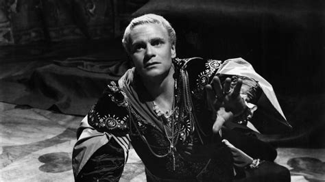 Hamlet (1948) - Movie Review : Alternate Ending