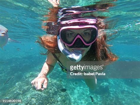 Portrait Of Woman Diving Underwater Photo High-Res Stock Photo - Getty Images