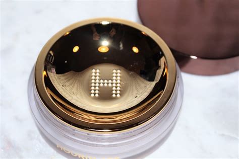 Hourglass Veil Translucent Setting Powder Review & Photos