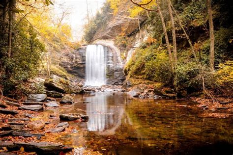 15 STUNNING Places to Enjoy Fall in North Carolina - Lost In The Carolinas