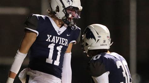 Xavier high school football team advances to WIAA state quarterfinals