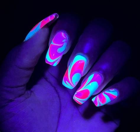 30 Gorgeous Glow In The Dark Halloween Nails To Steal The Show