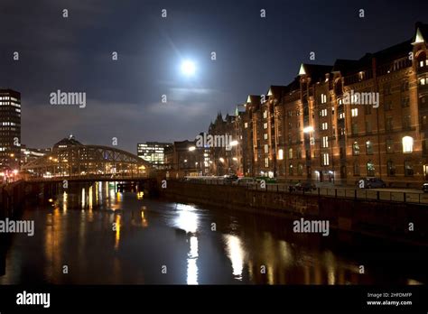 historic Speicherstadt at night in Hamburg Stock Photo - Alamy