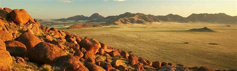 Namib Naukluft Park - A park of contrasts and extremes