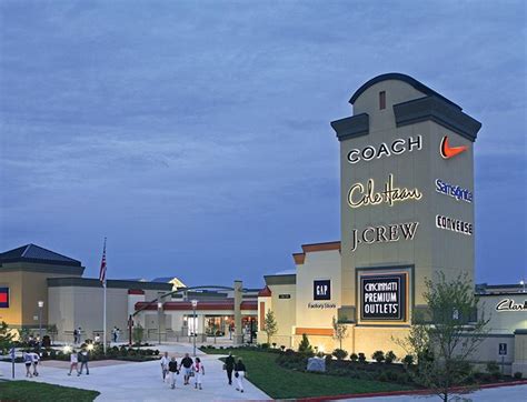 Cincinnati Premium Outlets | Outlet Mall | Outlet Shopping