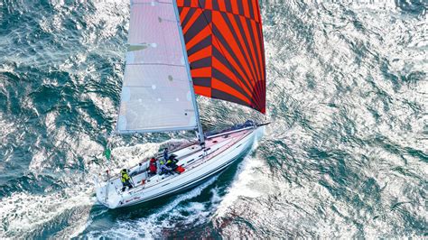 Essential yacht racing skills