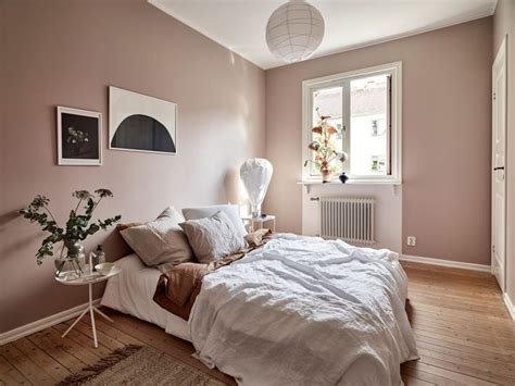 10 Pastel Pink Interiors That Will Make You Swoon | Pink bedroom walls, Dusty pink bedroom, Home ...