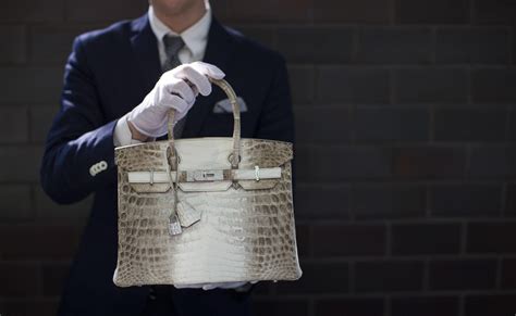 $380,000 for a handbag: Hermes purse shatters auction record - CBS News