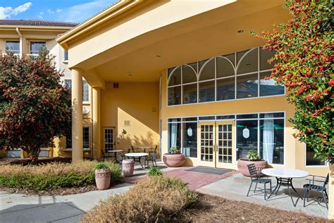 La Quinta Inn & Suites by Wyndham Macon | Macon, GA Hotels